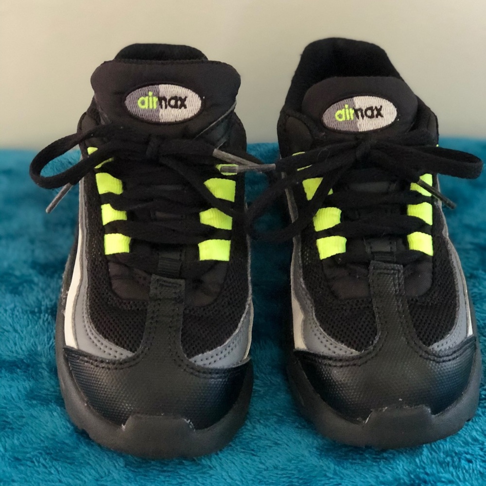 Lightly Worn Kids 10C Air Max 95